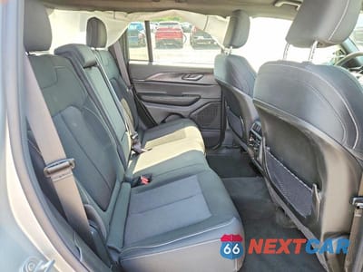 Zdjęcie 11 z 13 samochodu: 2025 JEEP GRAND CHEROKEE LAREDO VIN:1C4RJGAG7S8804969 - miniatura