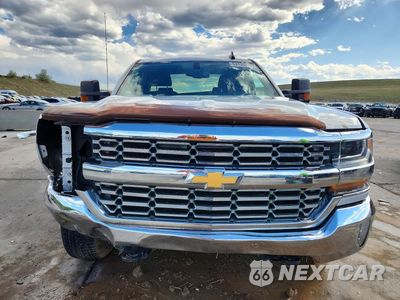Piąte zdjęcie samochodu w środku: 2017 CHEVROLET SILVERADO K1500 LT VIN:1GCVKREC7HZ147091 - miniatura