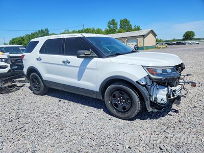 Czwarte zdjęcie samochodu z boku: 2017 FORD EXPLORER POLICE INTERCEPTOR VIN:1FM5K8AR9HGD65495 - miniatura