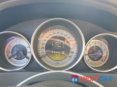 Zdjęcie 9 z 12 samochodu: 2012 MERCEDES-BENZ C 300 4MATIC VIN:WDDGF8BBXCR204711 - miniatura