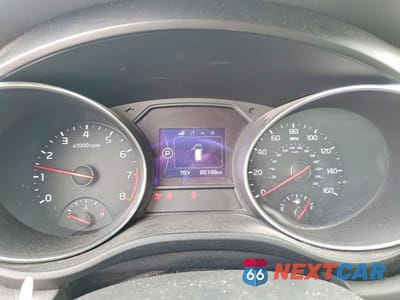 Zdjęcie 9 z 13 samochodu: 2017 KIA SEDONA LX VIN:KNDMB5C13H6230489 - miniatura