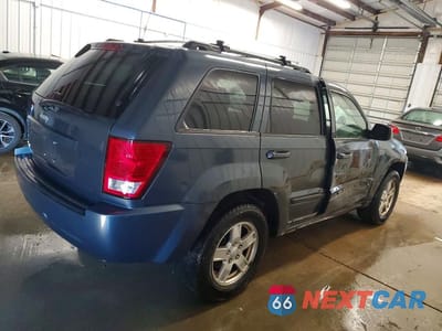 Trzecie zdjęcie samochodu z tyłu: 2007 JEEP GRAND CHEROKEE LAREDO VIN:1J8GR48K97C629100 - miniatura