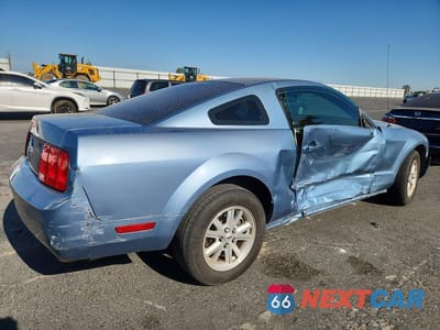 Trzecie zdjęcie samochodu z tyłu: 2007 FORD MUSTANG VIN:1ZVFT80N275271194 - miniatura