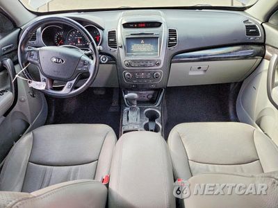 Zdjęcie 8 z 14 samochodu: 2014 KIA SORENTO LX VIN:5XYKTDA6XEG480446 - miniatura