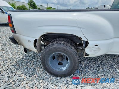 Zdjęcie 9 z 10 samochodu: 2007 CHEVROLET SILVERADO C3500 VIN:1GCJC33D17F175103 - miniatura