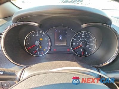 Zdjęcie 9 z 12 samochodu: 2018 KIA FORTE S VIN:3KPFL4A78JE275130 - miniatura