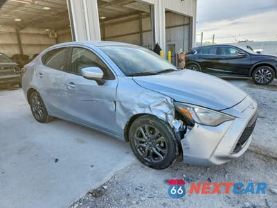 Czwarte zdjęcie samochodu z boku: 2019 TOYOTA YARIS LE VIN:3MYDLBYV0KY508886 - miniatura