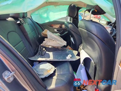 Zdjęcie 10 z 12 samochodu: 2018 MERCEDES-BENZ C 300 4MATIC VIN:55SWF4KBXJU246473 - miniatura