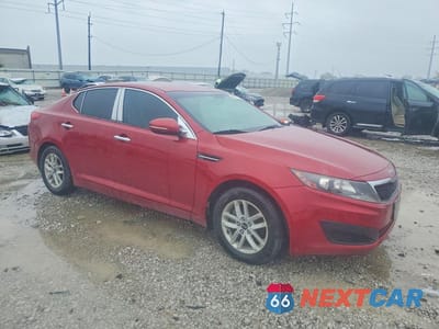 Czwarte zdjęcie samochodu z boku: 2011 KIA OPTIMA LX VIN:KNAGM4A7XB5085647 - miniatura