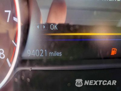 Zdjęcie 8 z 10 samochodu: 2017 NISSAN MAXIMA PLATINUM VIN:1N4AA6APXHC420087 - miniatura