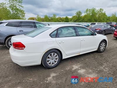 Trzecie zdjęcie samochodu z tyłu: 2013 VOLKSWAGEN PASSAT S VIN:1VWAP7A39DC010268 - miniatura