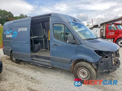 Czwarte zdjęcie samochodu z boku: 2019 MERCEDES BENZ SPRINTER 2500 DELIVERY VAN VIN:WD4PF1CDXKP138937 - miniatura