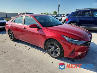 Czwarte zdjęcie samochodu z boku: 2021 HYUNDAI ELANTRA SEL VIN:KMHLM4AG5MU194913 - miniatura