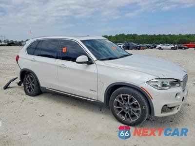 Czwarte zdjęcie samochodu z boku: 2018 BMW X5 XDRIVE35I VIN:5UXKR0C50J0Y02764 - miniatura