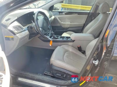 Zdjęcie 7 z 12 samochodu: 2017 HYUNDAI SONATA PLUG-IN HYBRID LIMITED VIN:KMHE54L2XHA045217 - miniatura