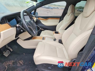 Zdjęcie 7 z 12 samochodu: 2019 TESLA MODEL X VIN:5YJXCBE24KF203263 - miniatura