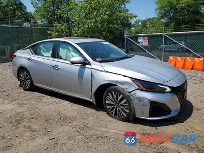 Czwarte zdjęcie samochodu z boku: 2023 NISSAN ALTIMA SR VIN:1N4BL4DV4PN379620 - miniatura