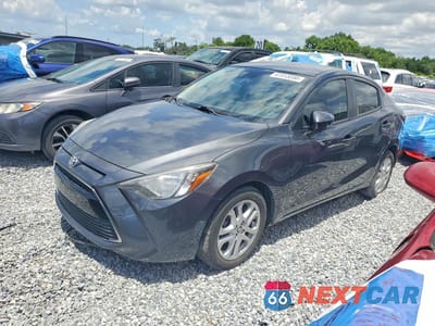 2017 TOYOTA YARIS IA BASE 3MYDLBYV0HY188672 - główne zdjęcie licytacji z USA - miniatura