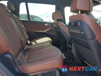 Zdjęcie 10 z 12 samochodu: 2026 BMW X7 M60I VIN:5UX33EM03T9123317 - miniatura