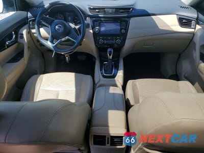 Zdjęcie 8 z 12 samochodu: 2017 NISSAN ROGUE SL VIN:5N1AT2MT6HC764677 - miniatura