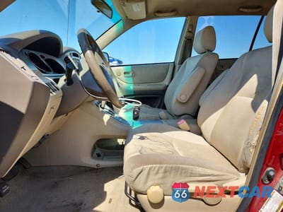 Zdjęcie 7 z 13 samochodu: 2004 TOYOTA HIGHLANDER BASE VIN:JTEDD21A440088044 - miniatura