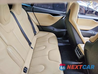 Zdjęcie 10 z 12 samochodu: 2015 TESLA MODEL S 85D VIN:5YJSA1H22FFP74892 - miniatura