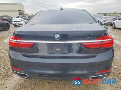 Zdjęcie 6 z 12 samochodu: 2016 BMW 740 I VIN:WBA7E2C50GG714437 - miniatura