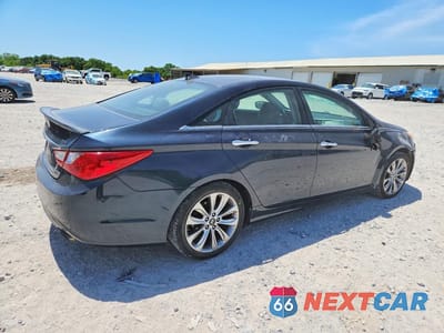 Trzecie zdjęcie samochodu z tyłu: 2013 HYUNDAI SONATA LIMITED 2.0T VIN:5NPEC4AB4DH557412 - miniatura