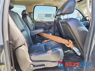 Zdjęcie 11 z 13 samochodu: 2008 GMC YUKON XL DENALI VIN:1GKFK66858J190859 - miniatura