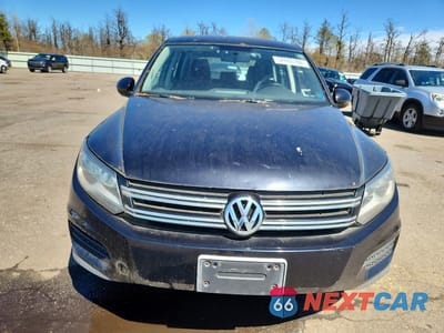 Piąte zdjęcie samochodu w środku: 2012 VOLKSWAGEN TIGUAN S VIN:WVGBV7AX8CW506459 - miniatura