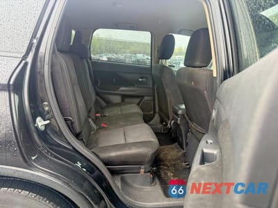 Zdjęcie 6 z 13 samochodu: 2018 MITSUBISHI OUTLANDER ES VIN:JA4AD2A3XJZ008823 - miniatura