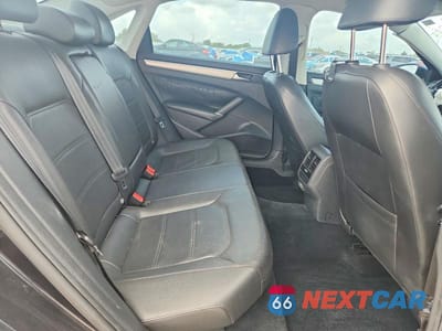 Zdjęcie 10 z 13 samochodu: 2019 VOLKSWAGEN PASSAT WOLFSBURG VIN:1VWLA7A3XKC010528 - miniatura