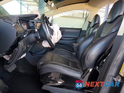 Zdjęcie 7 z 12 samochodu: 2016 TESLA MODEL X VIN:5YJXCAE25GF015479 - miniatura