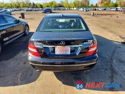 Zdjęcie 6 z 13 samochodu: 2014 MERCEDES-BENZ C 300 4MATIC VIN:WDDGF8AB3EG182700 - miniatura