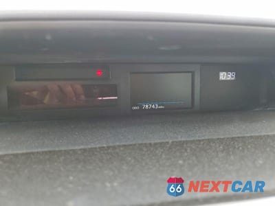Zdjęcie 9 z 12 samochodu: 2015 TOYOTA PRIUS V THREE VIN:JTDZN3EU0FJ026302 - miniatura