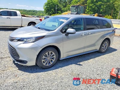 2022 TOYOTA SIENNA LE 5TDKRKEC9NS115746 - główne zdjęcie licytacji z USA - miniatura