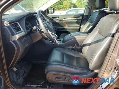 Zdjęcie 7 z 14 samochodu: 2019 TOYOTA HIGHLANDER LIMITED PLATINUM VIN:5TDYZRFHXKS308884 - miniatura