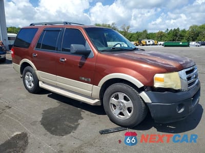 Czwarte zdjęcie samochodu z boku: 2007 FORD EXPEDITION EDDIE BAUER VIN:1FMFU17597LA07913 - miniatura
