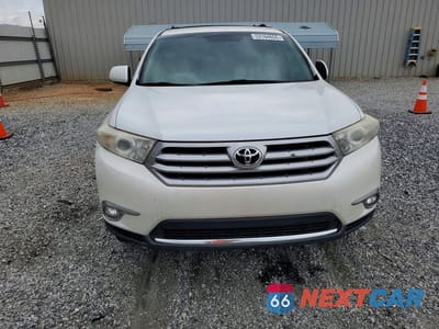 Piąte zdjęcie samochodu w środku: 2013 TOYOTA HIGHLANDER PLUS VIN:5TDZA3EH7DS037120 - miniatura
