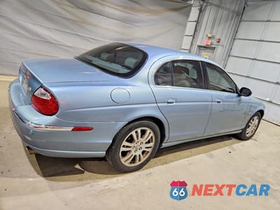 Trzecie zdjęcie samochodu z tyłu: 2003 JAGUAR S-TYPE VIN:SAJEA01U93HM92992 - miniatura