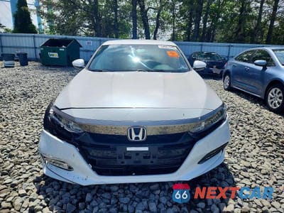 Piąte zdjęcie samochodu w środku: 2018 HONDA ACCORD SPORT VIN:1HGCV1F30JA027850 - miniatura