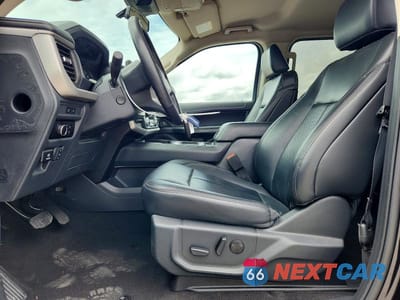 Zdjęcie 7 z 13 samochodu: 2024 FORD EXPEDITION XLT VIN:1FMJU1J84REA41892 - miniatura