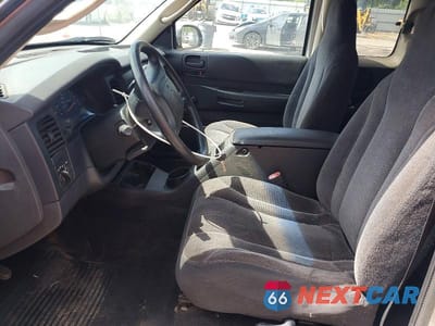 Zdjęcie 7 z 12 samochodu: 2003 DODGE DAKOTA SXT VIN:1D7HL12X43S361904 - miniatura