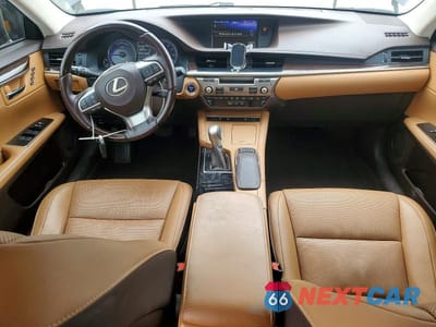 Zdjęcie 8 z 13 samochodu: 2017 LEXUS ES 300H VIN:JTHBW1GG7H2134213 - miniatura
