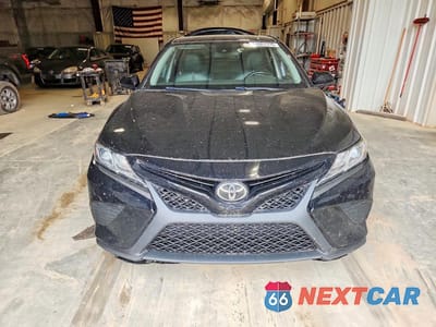 Piąte zdjęcie samochodu w środku: 2019 TOYOTA CAMRY SE VIN:4T1B11HKXKU246384 - miniatura