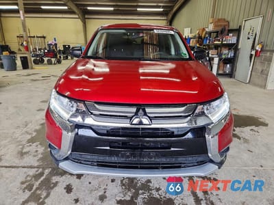 Piąte zdjęcie samochodu w środku: 2018 MITSUBISHI OUTLANDER ES VIN:JA4AD2A38JZ039164 - miniatura