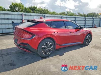 Trzecie zdjęcie samochodu z tyłu: 2023 KIA EV6 GT LINE VIN:KNDC44LA4P5118532 - miniatura