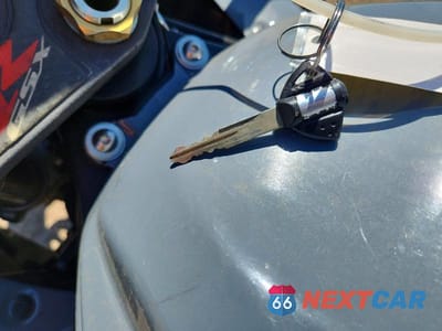 Zdjęcie 8 z 9 samochodu: 2019 SUZUKI GSX-R600 VIN:JS1GN7FA8K7100442 - miniatura