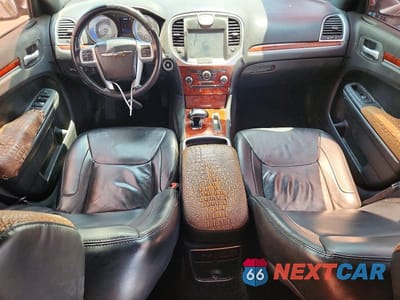 Zdjęcie 8 z 12 samochodu: 2013 CHRYSLER 300 VIN:2C3CCAAG6DH703467 - miniatura