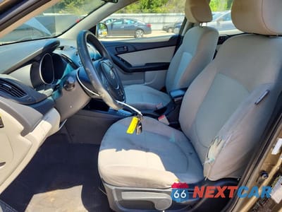 Zdjęcie 7 z 12 samochodu: 2010 KIA FORTE EX VIN:KNAFU4A29A5847834 - miniatura